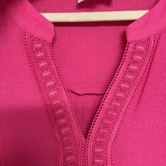 Perch by blu pepper size 2X and 3X hot pink short sleeve v-neck stitching blouse - Picture 3 of 9